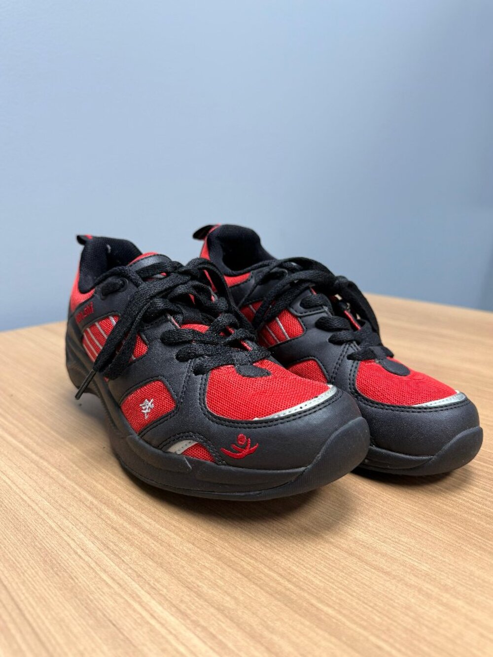 Chung Shi Stafild Balance Walking Red Black Shoe Sneakers